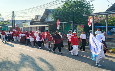 Jalan Santai Meriahkan HUT ke-80 Republik Indonesia di SMK Negeri 2 Indramayu